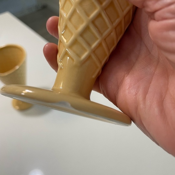 Set of Pottery Barn Ice Cream cones - Picture 6 of 6